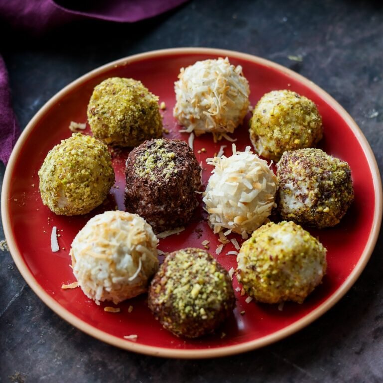 Kheer Ladoo (Indian Rice Pudding Truffles)